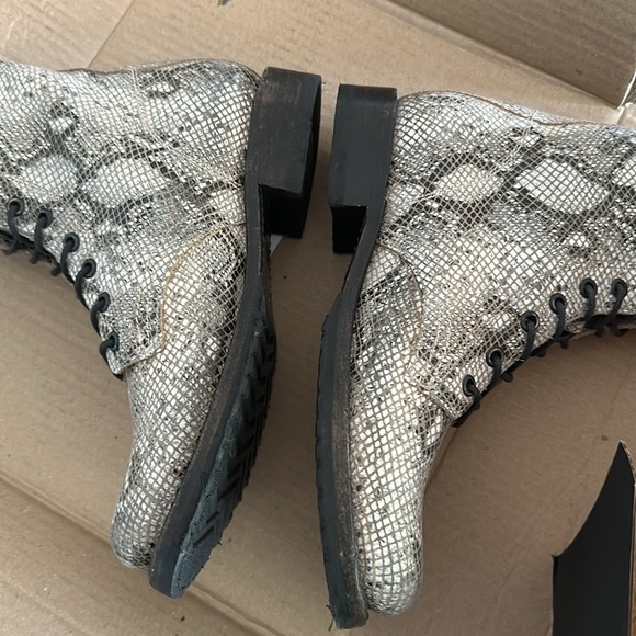 Frye snakeskin boots - Picture 9 of 10